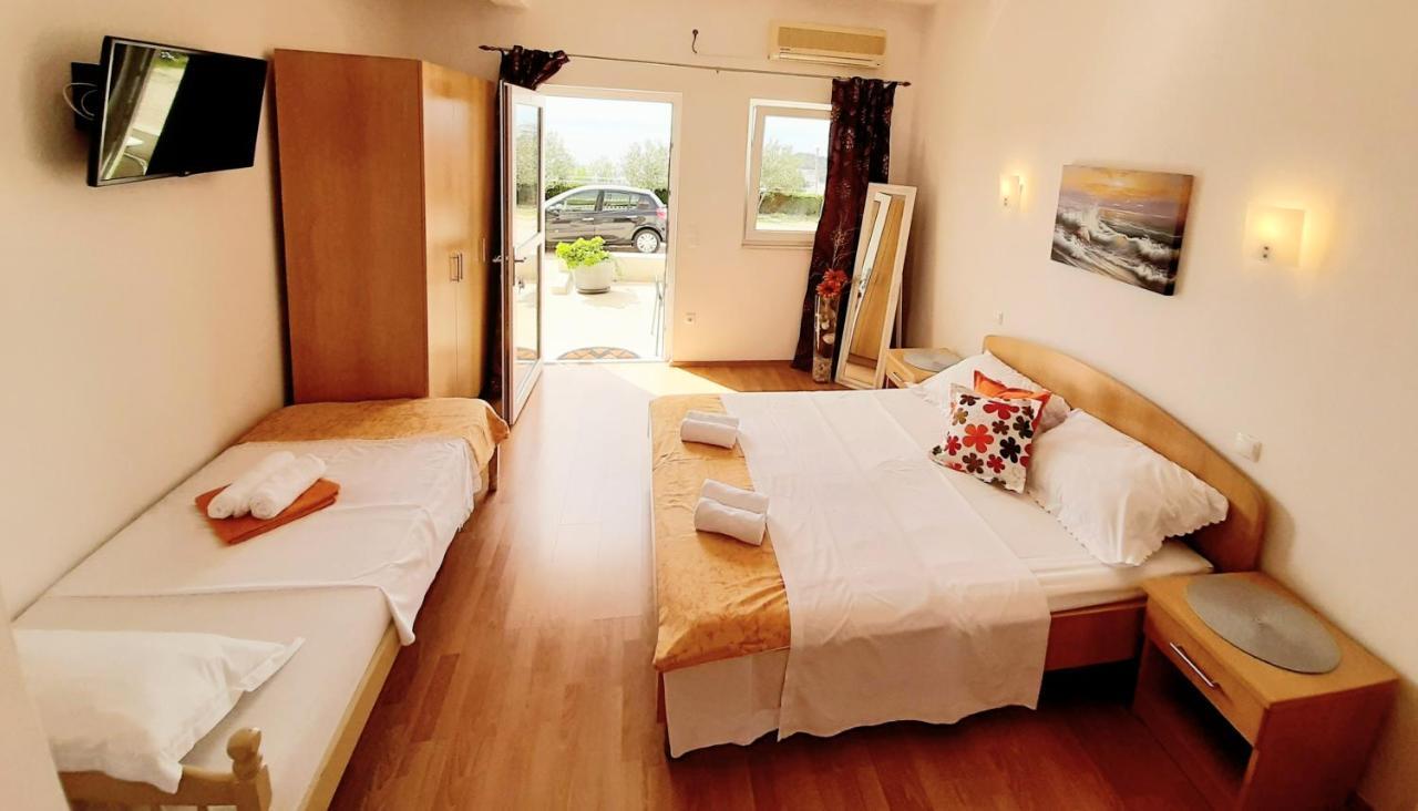 Apartments Akmadzic มาคาร์สกา ภายนอก รูปภาพ